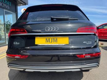 AUDI Q5 2.0 TDI 40 Sport SUV 5dr Diesel S Tronic quattro Euro 6 (s/s) (2