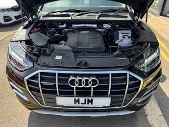 AUDI Q5 2.0 TDI 40 Sport SUV 5dr Diesel S Tronic quattro Euro 6 (s/s) (2