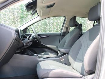 KIA NIRO 64.8kWh 2 SUV 5dr Electric Auto (201 bhp)