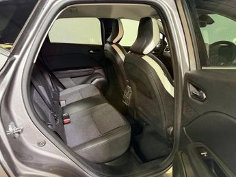 RENAULT CAPTUR 1.6 E-TECH 9.8kWh S Edition SUV 5dr Petrol Plug-in Hybrid Auto E