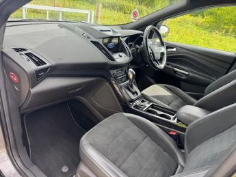 FORD KUGA 2.0 TDCi ST-Line SUV 5dr Diesel Powershift AWD Euro 6 (s/s) (180