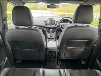 FORD KUGA 2.0 TDCi ST-Line SUV 5dr Diesel Powershift AWD Euro 6 (s/s) (180