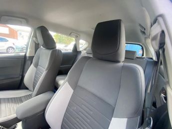 TOYOTA AURIS 1.8 VVT-h Icon Hatchback 5dr Petrol Hybrid CVT Euro 6 (s/s) (Saf