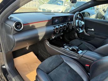 MERCEDES-BENZ A-CLASS 1.5 A180d AMG Line (Executive) Hatchback 5dr Diesel 7G-DCT Euro 