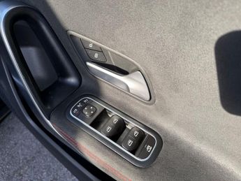 MERCEDES-BENZ A-CLASS 1.5 A180d AMG Line (Executive) Hatchback 5dr Diesel 7G-DCT Euro 