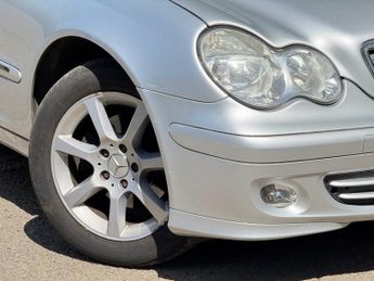 MERCEDES-BENZ C CLASS 1.8 C200 Kompressor Classic SE Saloon 4dr Petrol Automatic (202 