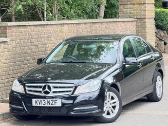 MERCEDES-BENZ C CLASS 1.6 C180 BlueEfficiency Executive SE Saloon 4dr Petrol G-Tronic+