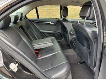 MERCEDES-BENZ C CLASS 1.6 C180 BlueEfficiency Executive SE Saloon 4dr Petrol G-Tronic+