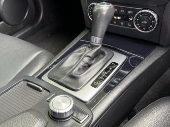MERCEDES-BENZ C CLASS 1.6 C180 BlueEfficiency Executive SE Saloon 4dr Petrol G-Tronic+