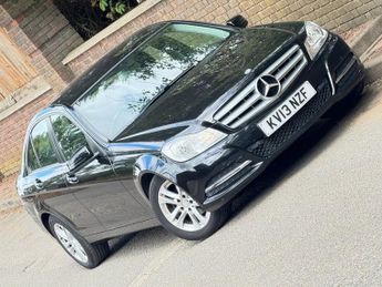 MERCEDES-BENZ C CLASS 1.6 C180 BlueEfficiency Executive SE Saloon 4dr Petrol G-Tronic+