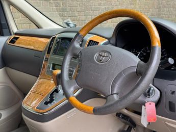 TOYOTA ALPHARD 