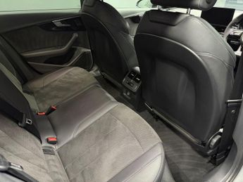 AUDI A4 2.0 TDI 35 Black Edition Saloon 4dr Diesel S Tronic Euro 6 (s/s)