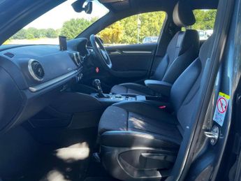 AUDI A3 1.0 A3 Sportback TFSI Black Edition Semi-Auto 5dr