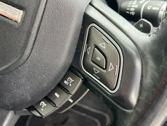 LAND ROVER RANGE ROVER EVOQUE 2.2 SD4 Pure Tech SUV 5dr Diesel Auto 4WD Euro 5 (s/s) (190 ps)