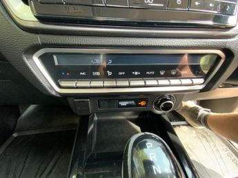 ISUZU D-MAX 1.9 TD DL40 Pickup Double Cab 4dr Diesel Auto 4WD Euro 6 (s/s) (