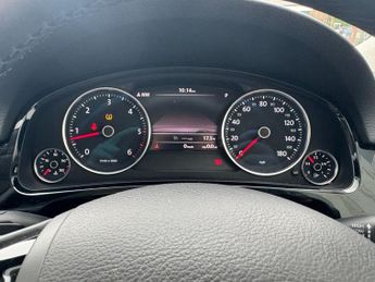 VOLKSWAGEN TOUAREG 3.0 TDI V6 BlueMotion Tech R-Line SUV 5dr Diesel Tiptronic 4WD E