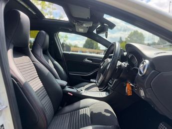 MERCEDES-BENZ GLA 2.1 GLA220d AMG Line (Premium Plus) SUV 5dr Diesel 7G-DCT 4MATIC