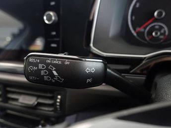 VOLKSWAGEN POLO 1.0 TSI SEL Hatchback 5dr Petrol DSG Euro 6 (s/s) (115 ps)