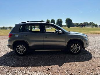 VOLKSWAGEN TIGUAN 2.0 TDI S SUV 5dr Diesel Auto 4WD Euro 4 (140 ps)