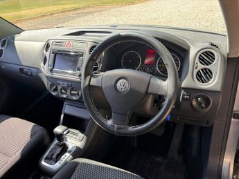 VOLKSWAGEN TIGUAN 2.0 TDI S SUV 5dr Diesel Auto 4WD Euro 4 (140 ps)
