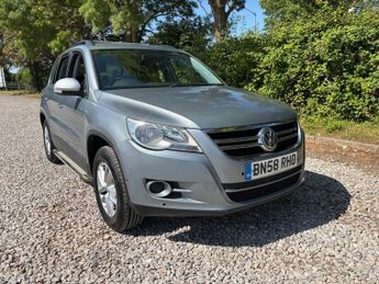 VOLKSWAGEN TIGUAN 2.0 TDI S SUV 5dr Diesel Auto 4WD Euro 4 (140 ps)