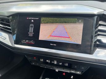 AUDI Q4 E-TRON 40 S line SUV 5dr Electric Auto 82kWh (204 ps)