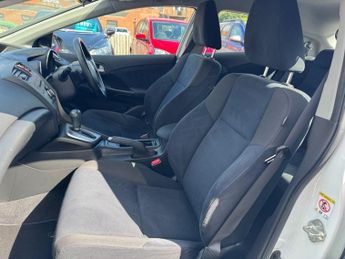 HONDA CIVIC 1.8 i-VTEC ES Hatchback 5dr Petrol Auto Euro 5 (142 ps)