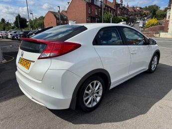 HONDA CIVIC 1.8 i-VTEC ES Hatchback 5dr Petrol Auto Euro 5 (142 ps)