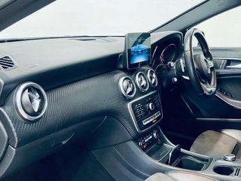 MERCEDES-BENZ A-CLASS 2.1 A200d AMG Line (Premium) Hatchback 5dr Diesel 7G-DCT Euro 6 