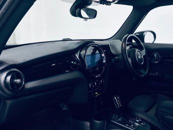 MINI Electric Hatch Cooper SE 32.6kWh Level 2 Hatchback 3dr Electric Auto (184 ps)