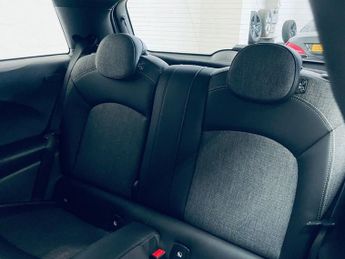 MINI Electric Hatch Cooper SE 32.6kWh Level 2 Hatchback 3dr Electric Auto (184 ps)