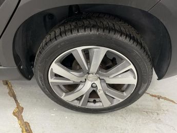 PEUGEOT 2008 1.2 PureTech Allure SUV 5dr Petrol Manual Euro 6 (s/s) (110 ps) 