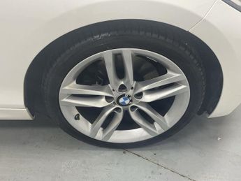 BMW 2 SERIES 2.0 220d M Sport Convertible 2dr Diesel Auto Euro 6 (s/s) (190 p