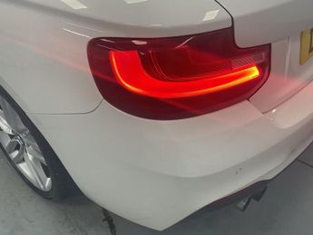 BMW 2 SERIES 2.0 220d M Sport Convertible 2dr Diesel Auto Euro 6 (s/s) (190 p