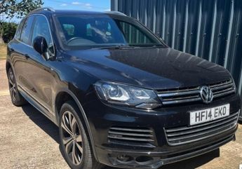 Volkswagen Touareg 3.0 TDI V6 BlueMotion Tech R-Line SUV 5dr Diesel Tiptronic 4WD E