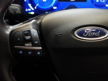 FORD KUGA 2.5 Duratec 14.4kWh Vignale SUV 5dr Petrol Plug-in Hybrid CVT Eu