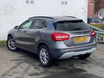 MERCEDES-BENZ 180 2.1 GLA200d SE (Executive) SUV 5dr Diesel Manual Euro 6 (s/s) (1