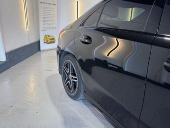 MERCEDES-BENZ A-CLASS 1.3 A180 AMG Line (Executive) Saloon 4dr Petrol 7G-DCT Euro 6 (s