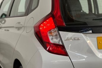 HONDA JAZZ 1.3 i-VTEC SE Hatchback 5dr Petrol Manual Euro 6 (s/s) (102 ps) 