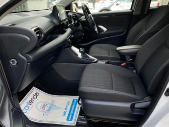 TOYOTA YARIS 1.5 VVT-h Design Hatchback 5dr Petrol Hybrid E-CVT Euro 6 (s/s)