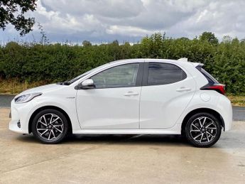 TOYOTA YARIS 1.5 VVT-h Design Hatchback 5dr Petrol Hybrid E-CVT Euro 6 (s/s)