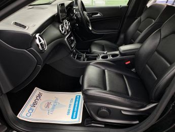 MERCEDES-BENZ GLA 1.6 GLA200 SE (Executive) SUV 5dr Petrol 7G-DCT Euro 6 (s/s) (15