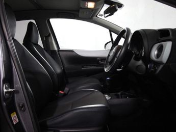 TOYOTA YARIS 1.5 VVT-h Trend Hatchback 5dr Petrol Hybrid CVT Euro 5 (101 ps)