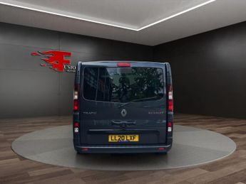 RENAULT TRAFIC 2.0 dCi ENERGY 28 SpaceClass Minibus Double Cab 5dr Diesel EDC S