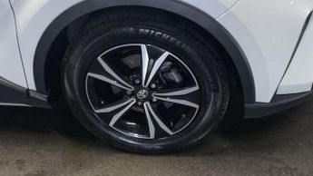 TOYOTA C-HR 1.8 VVT-h Icon SUV 5dr Petrol Hybrid CVT Euro 6 (s/s) (122 ps)