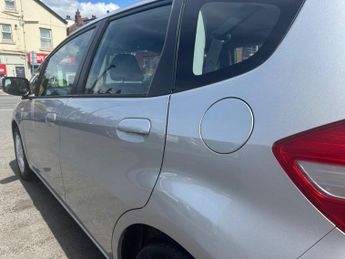 HONDA JAZZ 1.4 i-VTEC ES Hatchback 5dr Petrol CVT Euro 5 (99 ps)