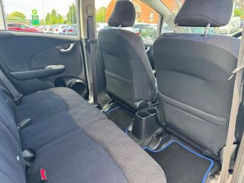 HONDA JAZZ 1.4 i-VTEC ES Hatchback 5dr Petrol CVT Euro 5 (99 ps)