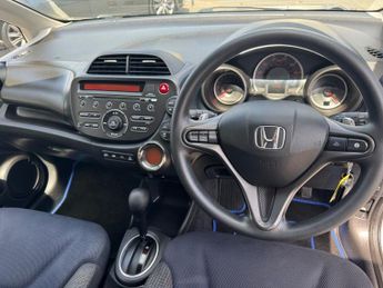 HONDA JAZZ 1.4 i-VTEC ES Hatchback 5dr Petrol CVT Euro 5 (99 ps)