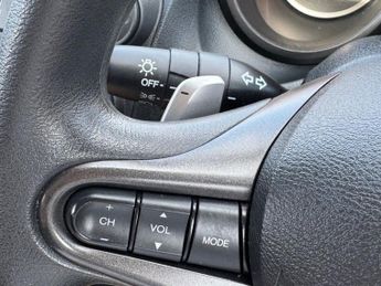 HONDA JAZZ 1.4 i-VTEC ES Hatchback 5dr Petrol CVT Euro 5 (99 ps)