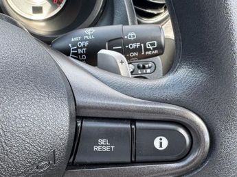 HONDA JAZZ 1.4 i-VTEC ES Hatchback 5dr Petrol CVT Euro 5 (99 ps)